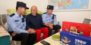 月圆人团圆 警心暖民心  东莱派出所节前慰问送温情