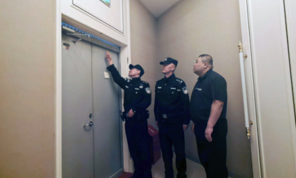 不放过一处隐患  冰城公安为城市烟火气保驾护航